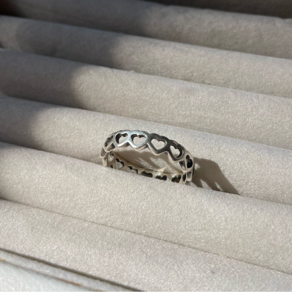 James Average ring